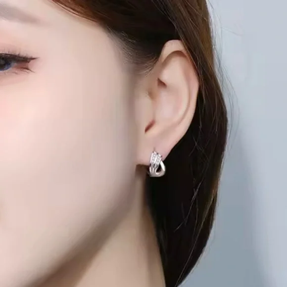 925 sterling Silver Hoop Earrings - Picture 4 of 5